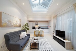 Apartment, Non Smoking | Living area - Hertford Flat 3 (London)