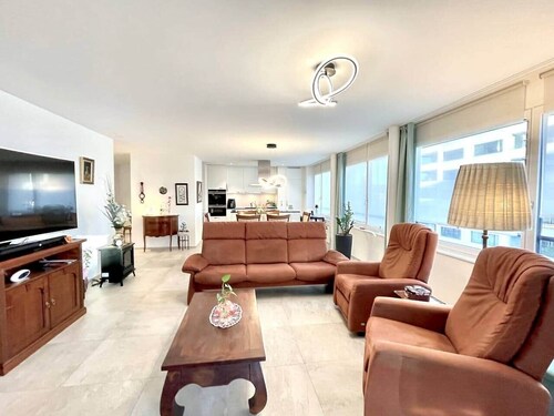 Central Lyss Apartment