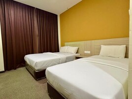 WiFi (free), bed sheets