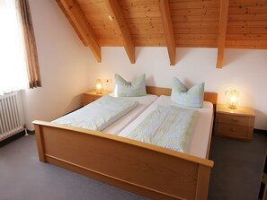 1 bedroom, WiFi, bed sheets - Apartment 'B 02' with Lake View, Shared Garden and Wi-Fi (Immenstaad am Bodensee)