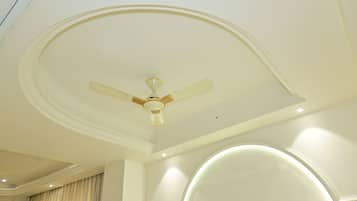 Desk, laptop workspace, free WiFi