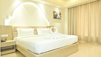 Desk, laptop workspace, free WiFi