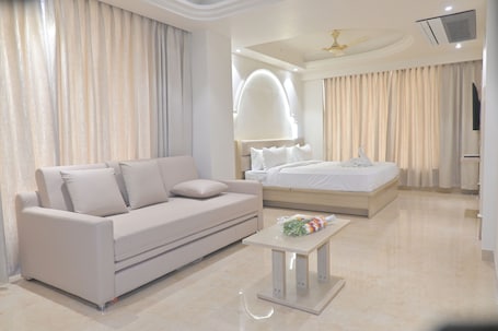 Desk, laptop workspace, free WiFi. Simran Sarovar Hotel