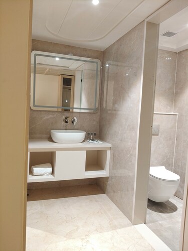 Simran Sarovar Hotel