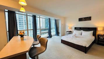 Comfort Suite, 1 Queen Bed, Non Smoking