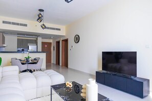 Apartamento, sacada, vista parcial para o mar