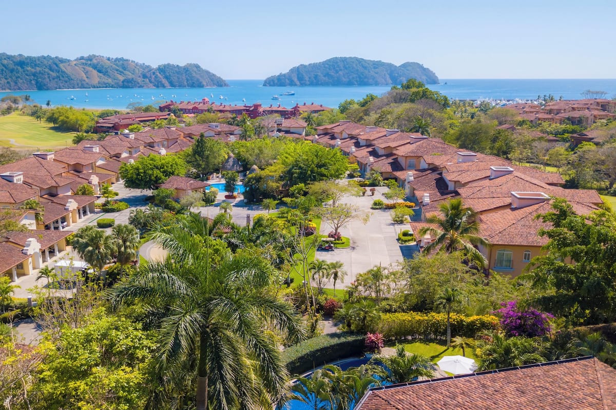 Apartment (3 Bedrooms) | Front of property