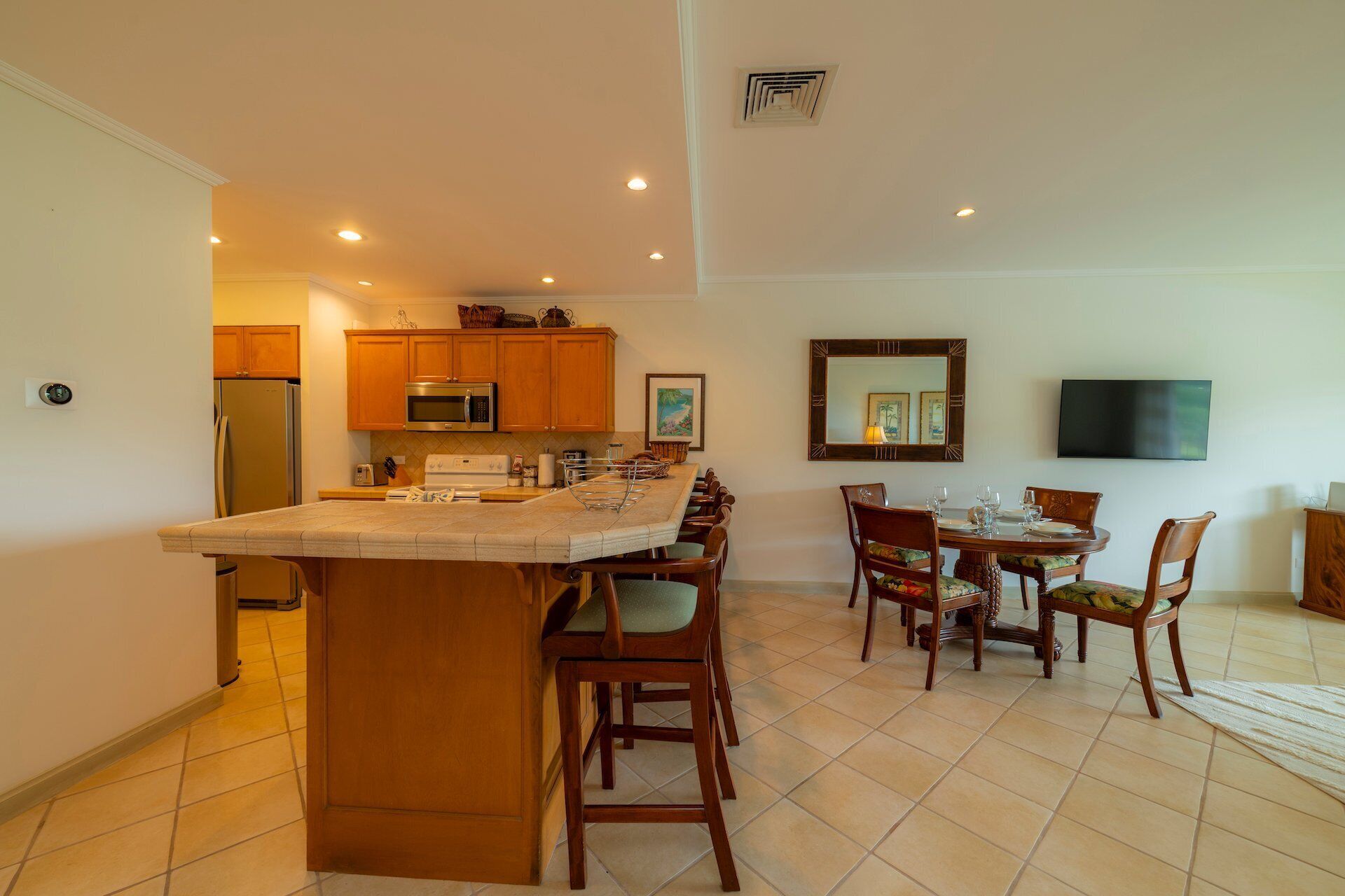 المنشأة من الداخل