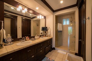 Interior - Vista Bahia 3C 3 bdr Ocean View in Los Suenos (Jacó)