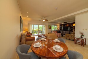 Interior - Del Mar 4O 2 bdr Garden View in Los Suenos (Jacó)