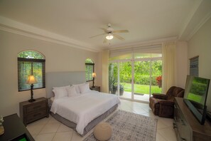 Interior - Colina 8F 2 bdr Garden View in Los Suenos (Jacó)