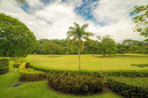 Interior - Veranda 8F 2 bdr Garden View in Los Suenos (Jacó)