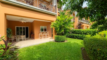 Apartment (2 Bedrooms) | Front of property