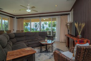 Interior - Bay Residence 9F 3 bdr Garden View in Los Suenos (Jacó)