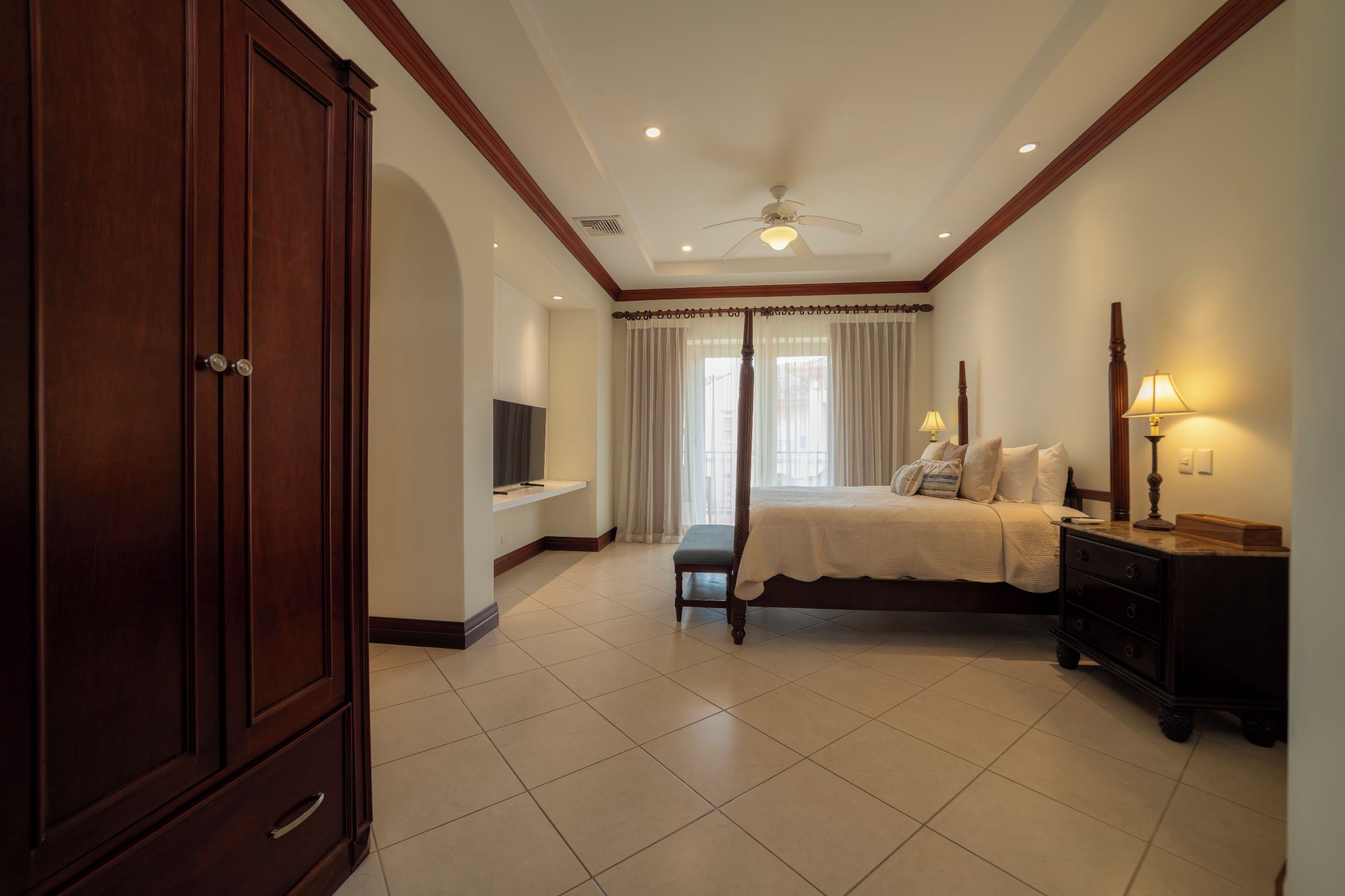 Premium Condo, 3 Bedrooms, Ocean View (Bella Vista 1C) | 3 bedrooms, premium bedding, down comforters, in-room safe