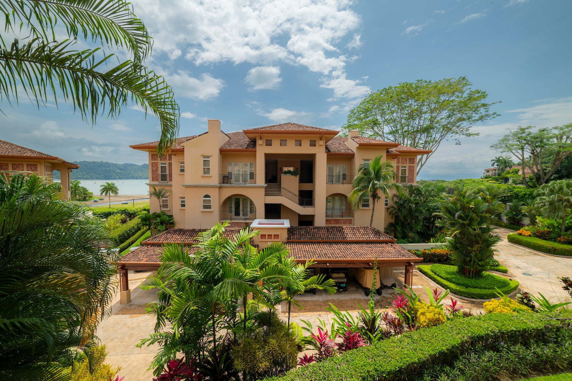 Apartment (3 Bedrooms) | Front of property