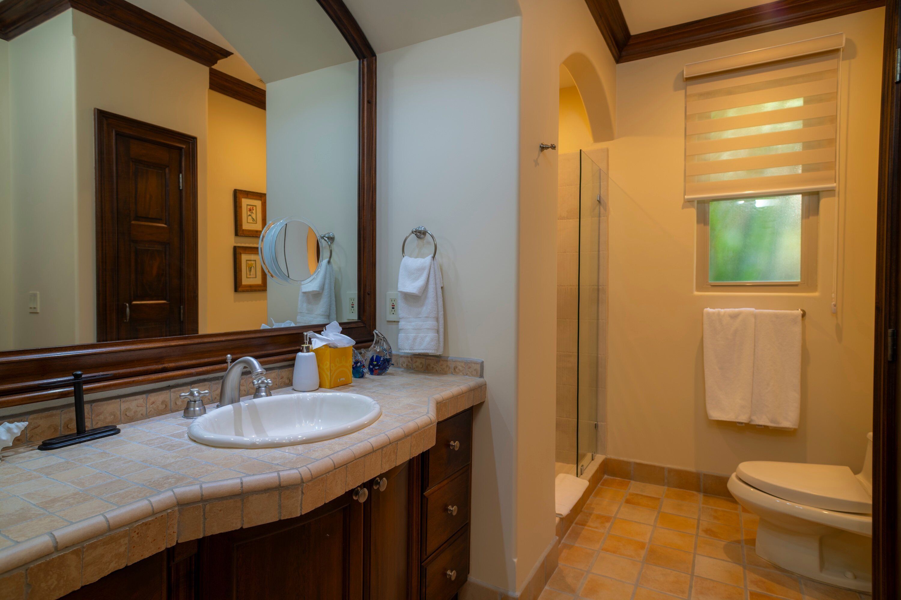 المنشأة من الداخل