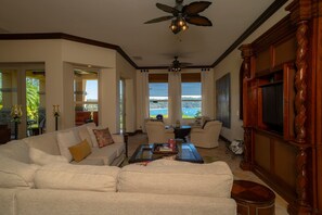 Interior - Marbella 2F 3 bdr Ocean View in Los Suenos (Jacó)