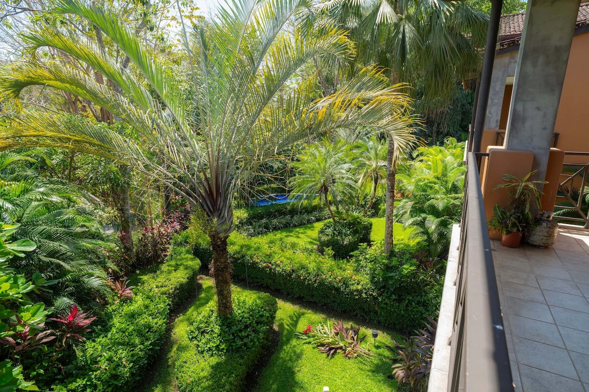 อพาร์ทเมนท์ (3 Bedrooms) | ด้านหน้าที่พัก