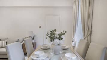 Apartemen Basic | Tempat makan