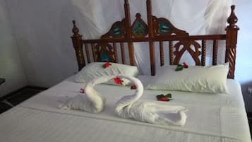 Quarto casal luxo, vista para o jardim | Wi-Fi de cortesia, roupa de cama