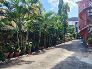 Property grounds - JUN YUE GRA Lagos hotel (Lagos)