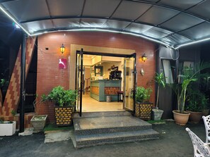 Exterior - JUN YUE GRA Lagos hotel (Lagos)