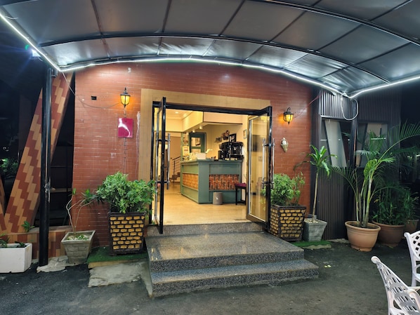 Unclassified image, 1 of 59, button - JUN YUE GRA Lagos hotel (Lagos)