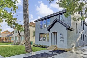 Exterior - 2BR Private Home 1 Block from TSU & Near UH | Sleeps 6 | Hot Tub | Free Parking (Houston)