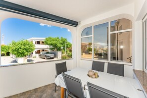 Outdoor dining - Apartment Lavaran 1 (Vir)