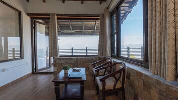 Luxury Villa, Hill View