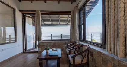 Alaya Stays SnowPeak Vila With Hill View