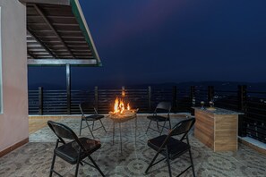 Unclassified image, 4 of 171, button - Alaya Stays SnowPeak Vila With Hill View (Ranikhet)