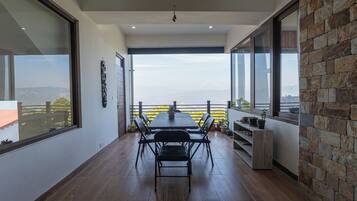 Luxury Villa, Hill View | Outdoor dining