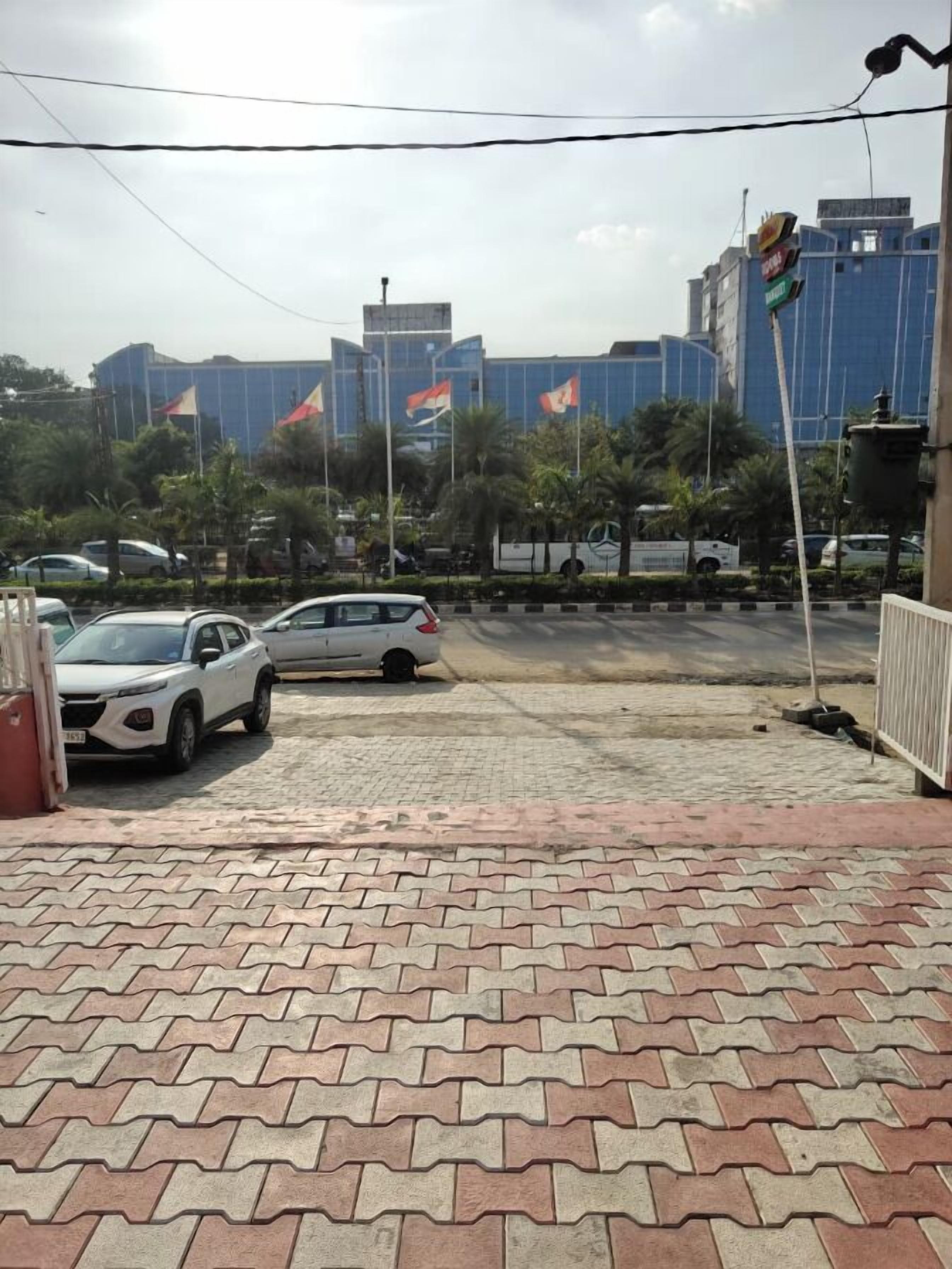 Parkering i nærheten inkludert