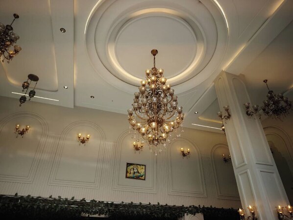 Lobby - Hotel The Crown Prince (Amer)