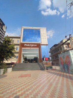 Exterior - Hotel The Crown Prince (Jaipur)