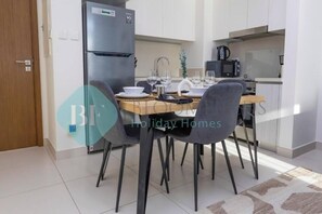 Apartment, Balcony | Dining - Bloomfields Classic 1Bedroom In Park (Dubai)