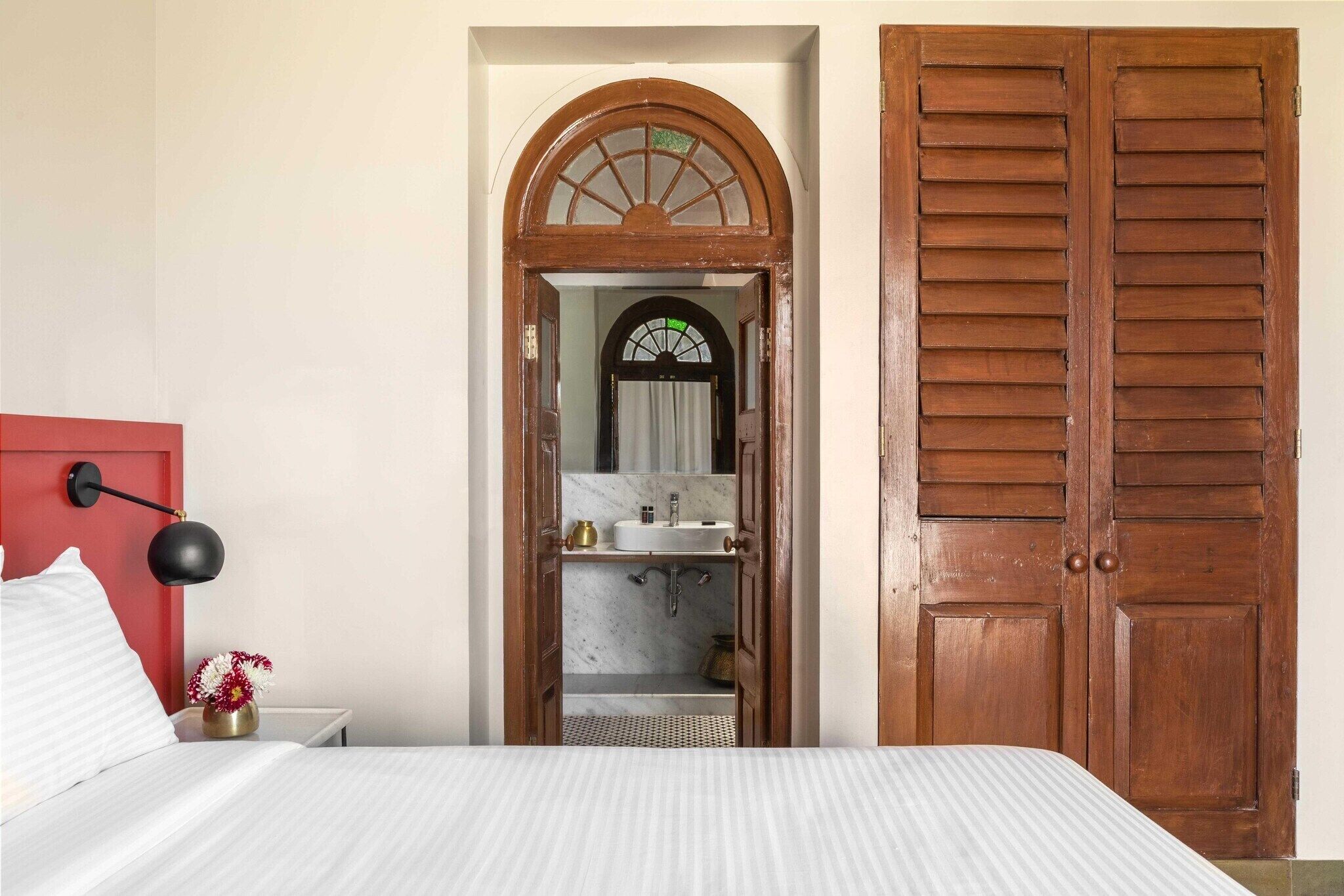 1 bedroom, desk, free WiFi, bed sheets