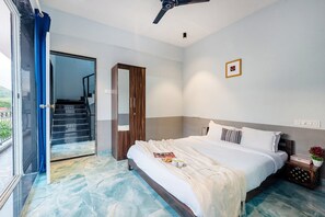 Unclassified image, 3 of 30, button - Ventara Escape 4bhk by Palette | Pool | Lonavala (Lonavala)