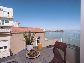 Outdoor dining - Chania Mocenigo 2 Rooms 2nd Fl-Seaview, 15m to sea (Chania)