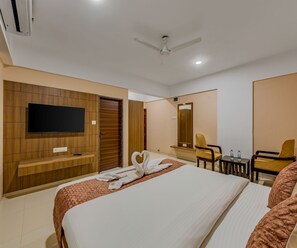 Double Room - Hotel Grand Heritage (Badami)