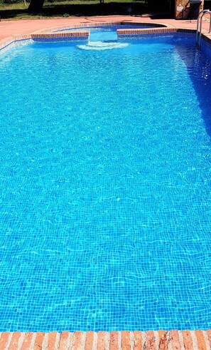 Unclassified image, 4 of 45, button - Holiday Home 'Large Luxury Chalet with Pool' with Private Pool, Private Garden and Wi-Fi (Valderas)