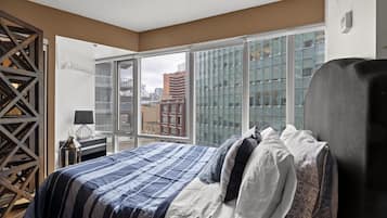 Studio Suite Mewah, 1 Tempat Tidur Queen dengan tempat tidur Sofa, Bebas Asap Rokok | Area keluarga | Televisi 50-inci dengan saluran TV digital