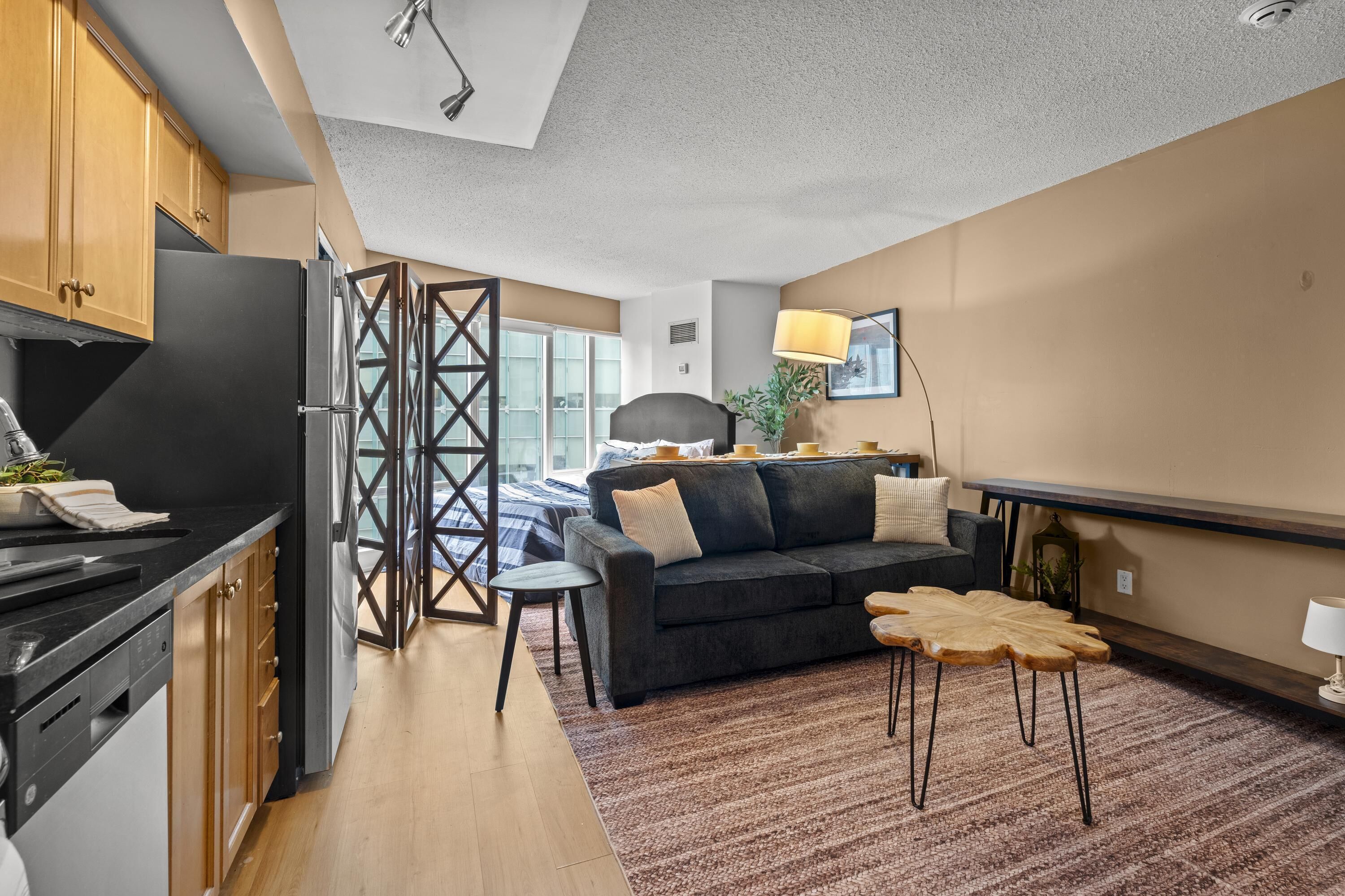 Premium Studio Suite, 1 Queen Bed, Non Smoking | Room amenity