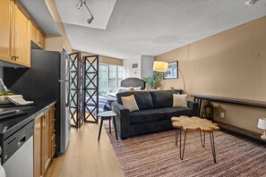 Interior - Grand Belmont Suites (Toronto)