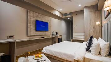 1 bedroom, desk, iron/ironing board, free WiFi