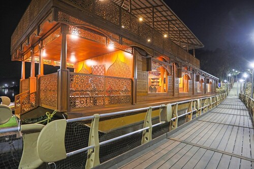 Houseboat in Kevadia near Statue of Unity