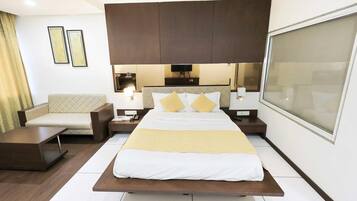 1 bedroom, desk, free WiFi, bed sheets