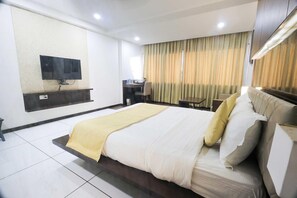 1 chambre, bureau, Wi-Fi gratuit, draps fournis